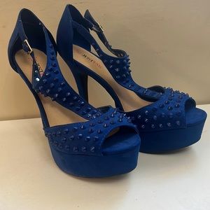 New JustFab Blue Studded Heel - Size 10